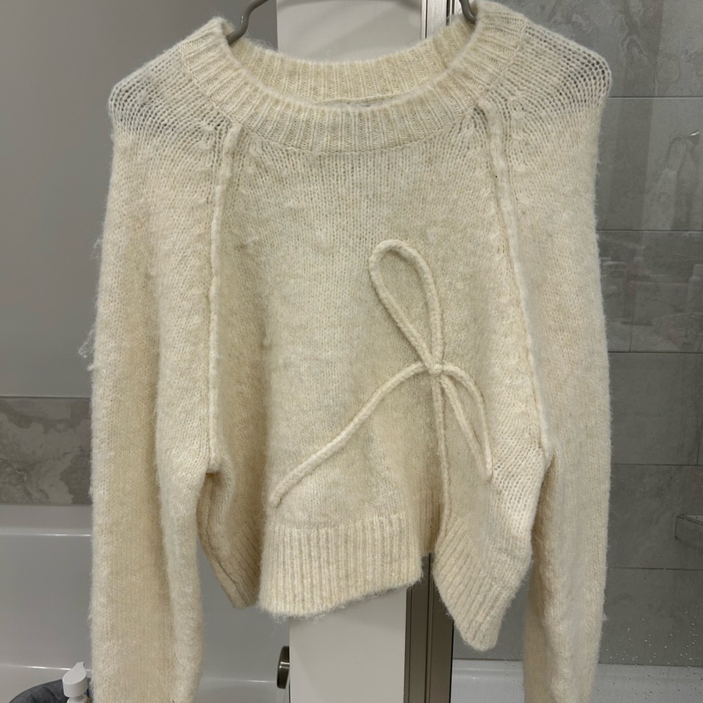 American Eagle Bow Sweater - M